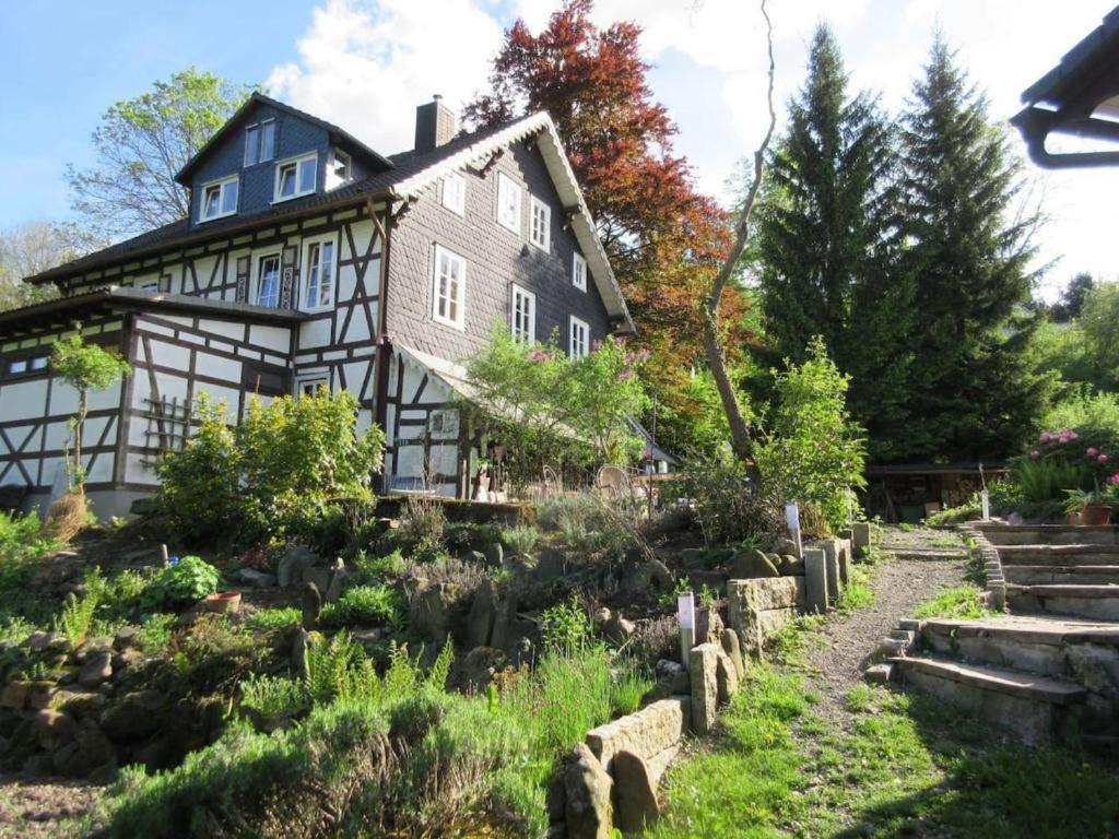 Doppelzimmer / Landhaus Ederlust Heilungsraeume E.V. Hatzfeld Exterior foto
